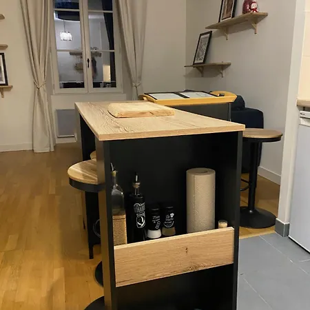 Au Fil Du Clain — T2 Cosy, Parking & Fibre Apartment